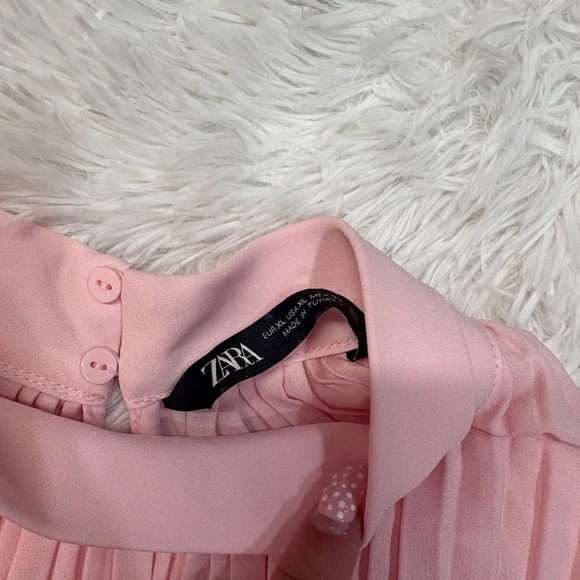 Zara Pleated Pink Blouse - Picture 3 of 4